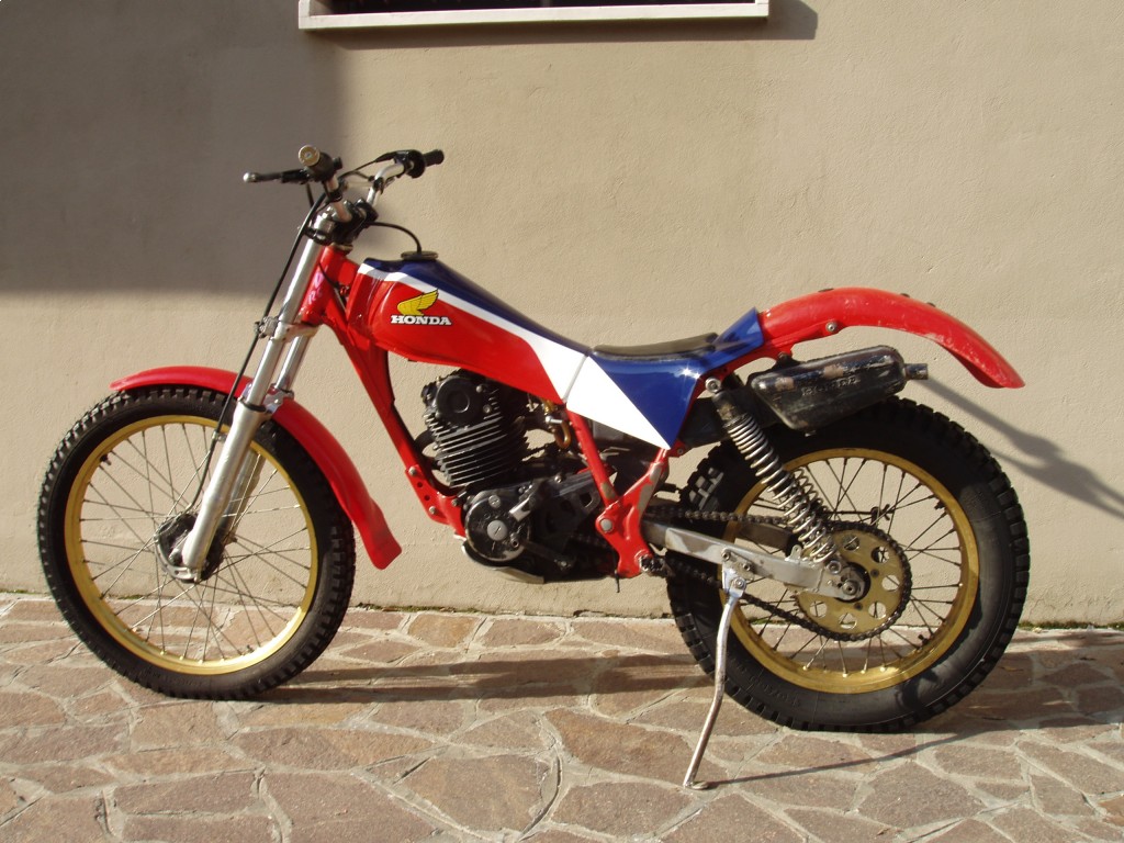 Mastercross - OFF-ROAD Bikes, HONDA TLR 250 1980 250 year 1980